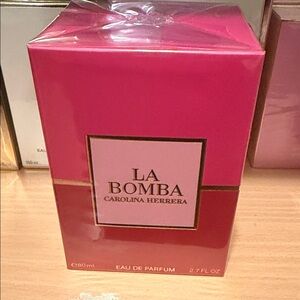 Carolina Herrera La Bomba Pink Eau de Parfum